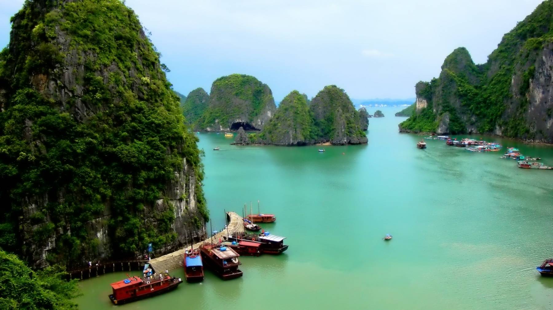 View from the above of the Ha Long Bay by Francesco Paroni Sterbini
